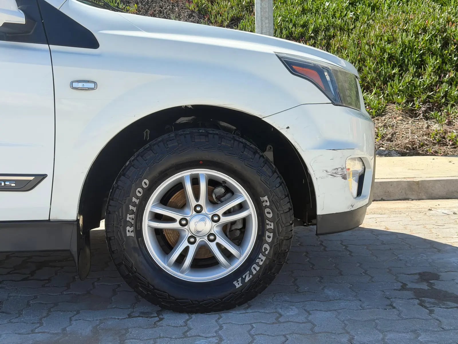 El aro que estaba gris — Camioneta · SsangYong Actyon Sports